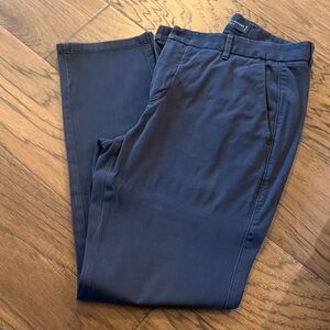 Everlane Men’s Navy Chino